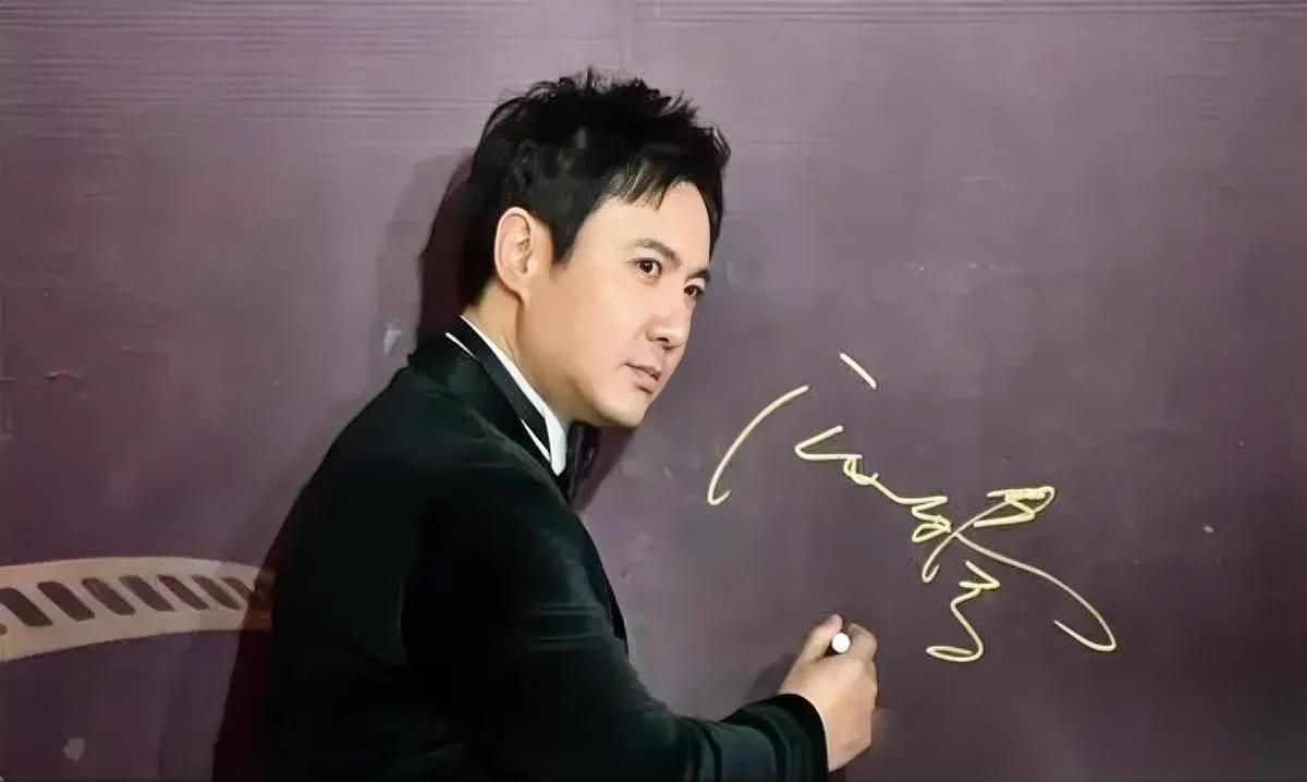 沈腾有多敢怼？当着全国媒体直接戳穿资本的“小把戏”。《西虹市首富》发布会，他