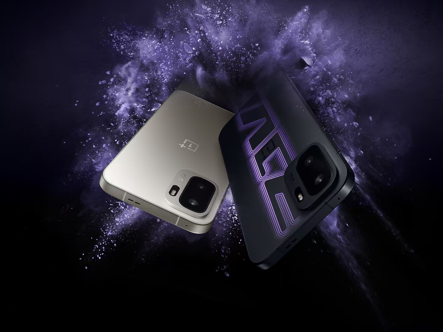 一加Ace6至尊版推出「王牌觉醒」、「金属风暴」两款配色。「王牌觉醒」以隐匿