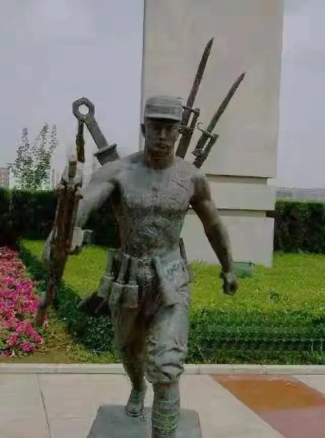 曾贤生（生年不详—1937年9月25日）八路军在平型关战役中牺牲的著名战斗英雄，