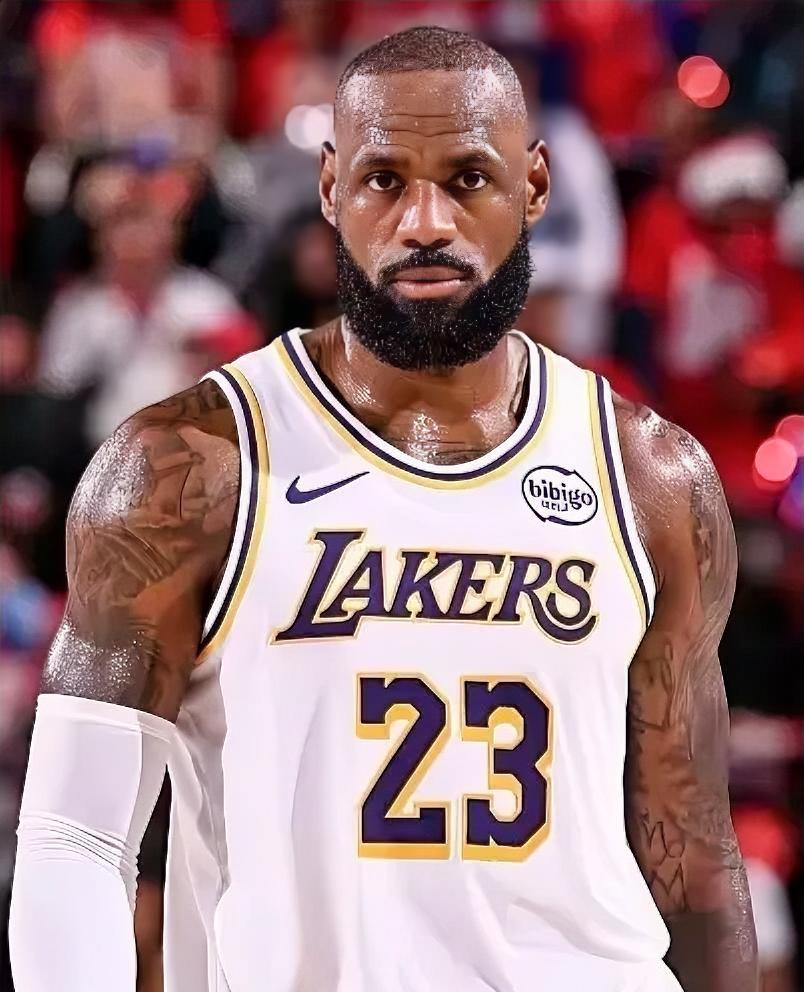 太扎心了，湖人116-132惨败开拓者，一战打出了2个无可争议的事实！1. 詹