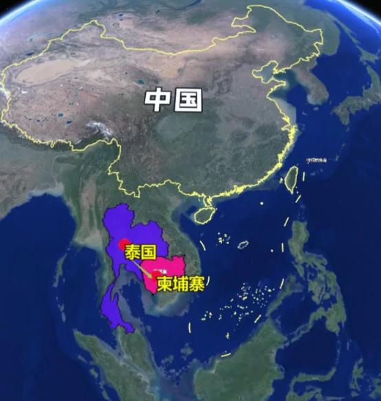 泰国为什么敢于，向柬埔寨发动大规模的攻击，原因很简单，过去柬埔寨的背后有大国支持