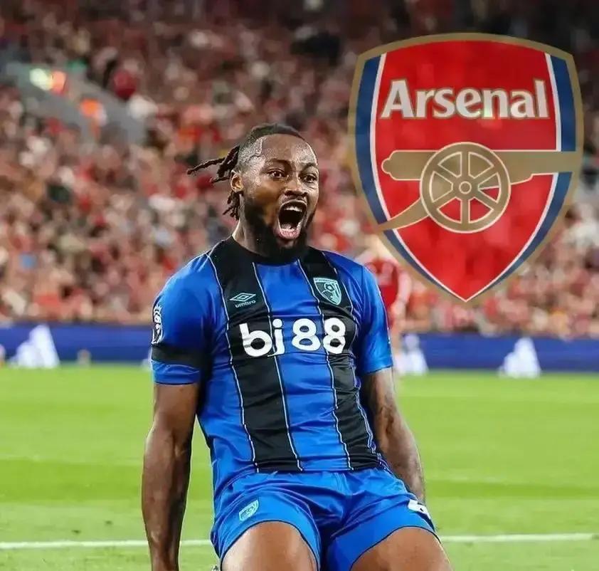 曼城1亿砸人，阿森纳还在砍价昨晚英超转会圈炸了。曼城给伯恩茅斯梅尼奥开价1