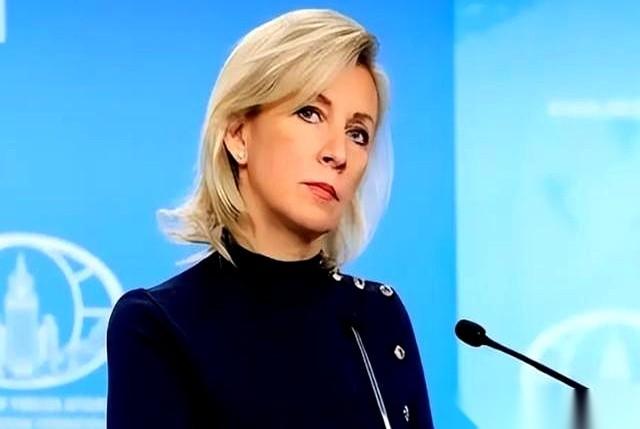 见过狠的，真没见过这么头铁的。俄罗斯前脚刚放狠话要对英国动手，英国媒体后脚就把