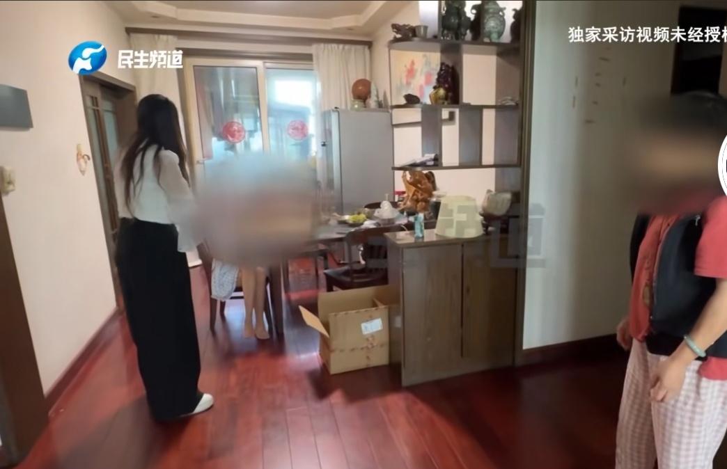 终于搞清楚了为什么她那么执迷？原来当局者迷就藏在细节里父母急得崩溃，她刚
