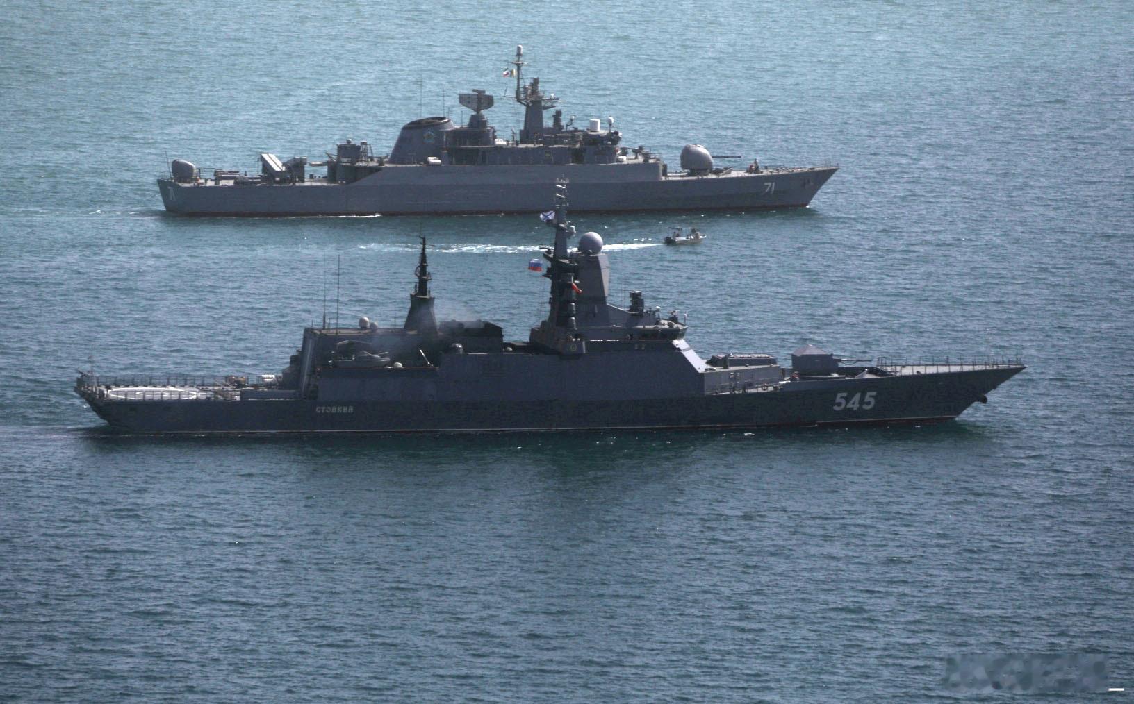 伊朗与俄罗斯海军在阿曼湾举行联合海军演习，中国并未参加。其实前两天俄舰抵达伊朗的