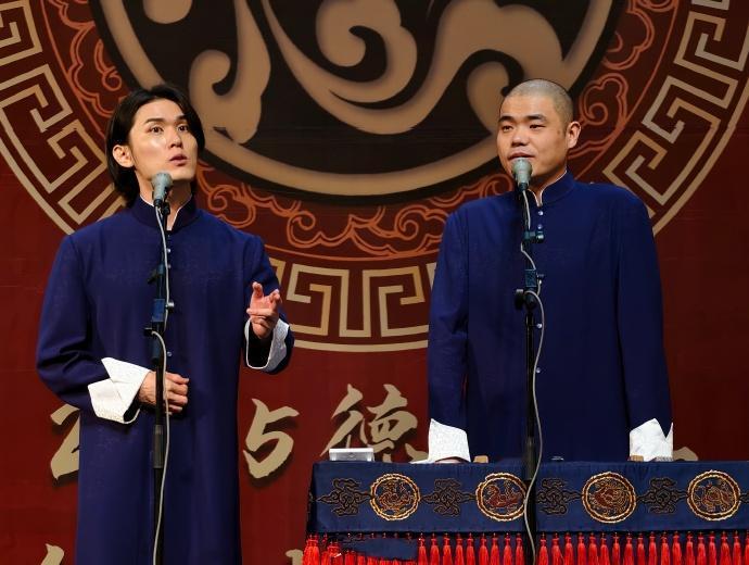德云社相声大会B组在涪陵站的演出圆满结束，现场坐得满当当的，上座率有保证。相声大