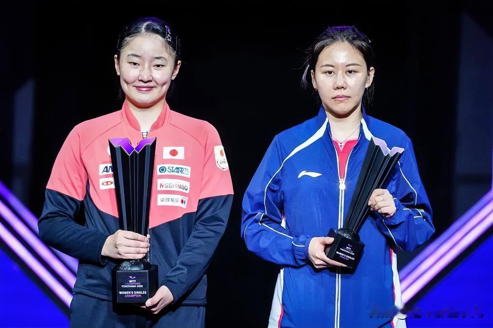 横滨女单决赛的最后一球落地，陈幸同2比4不敌张本美和。第五局11比1的悬殊比分，