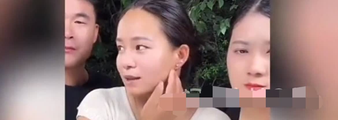 李佳真是奇怪，阿杜去接她，她把阿杜拒之门外，后来自己又回来了，还解释自己为啥回来