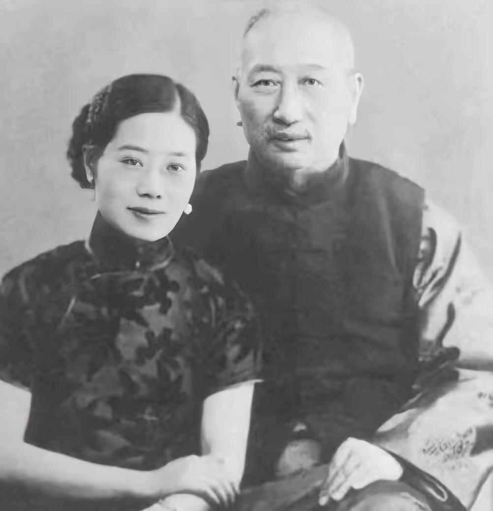 1900年，连生两女的朱环佩再次怀孕，丈夫：“再生女儿我就纳妾，”谁料，生下来还