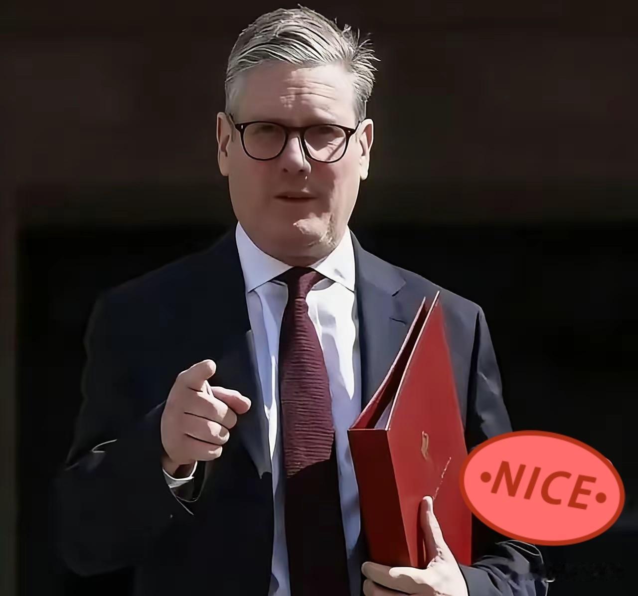 干的漂亮！英国首相今天明确宣布：1月30日，英国首相斯塔默在访华期间宣布，中