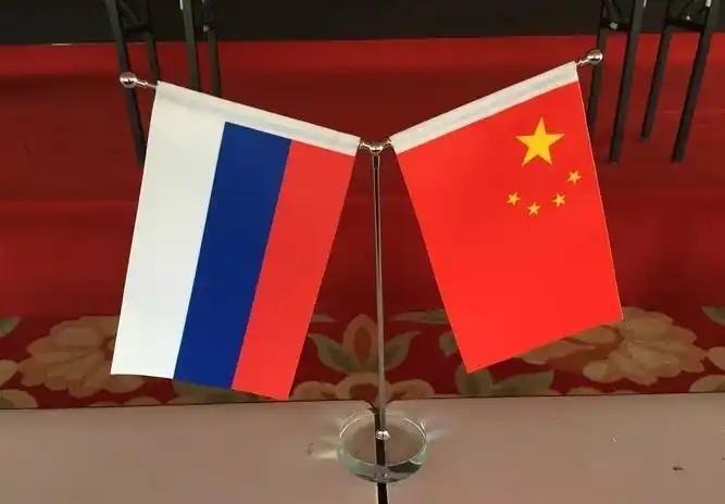 说实话，俄罗斯的“死穴“就是中国。2022年俄乌战争爆发时，整个西方同仇