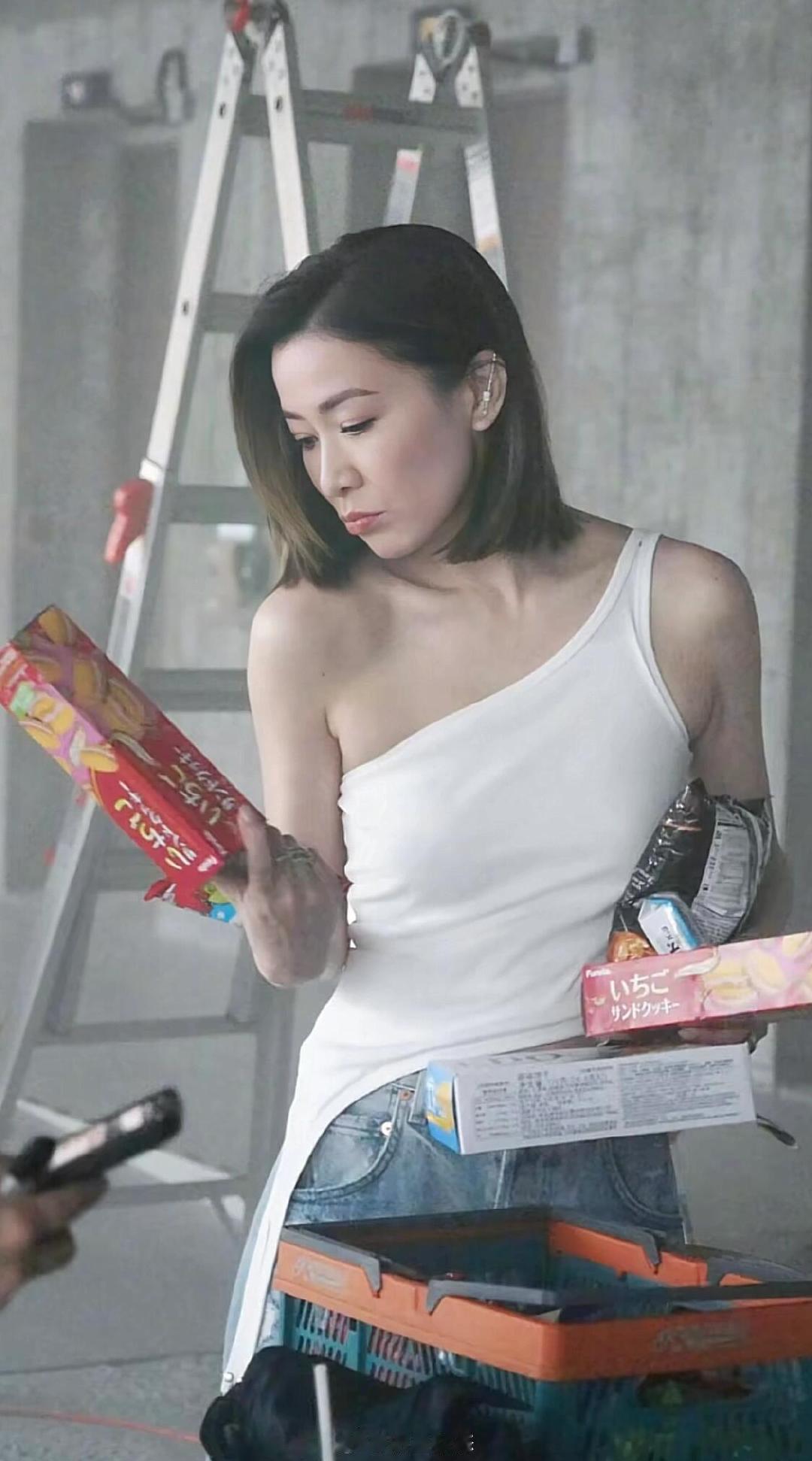 为什么佘诗曼48岁了还这么显年轻啊🤔​​​