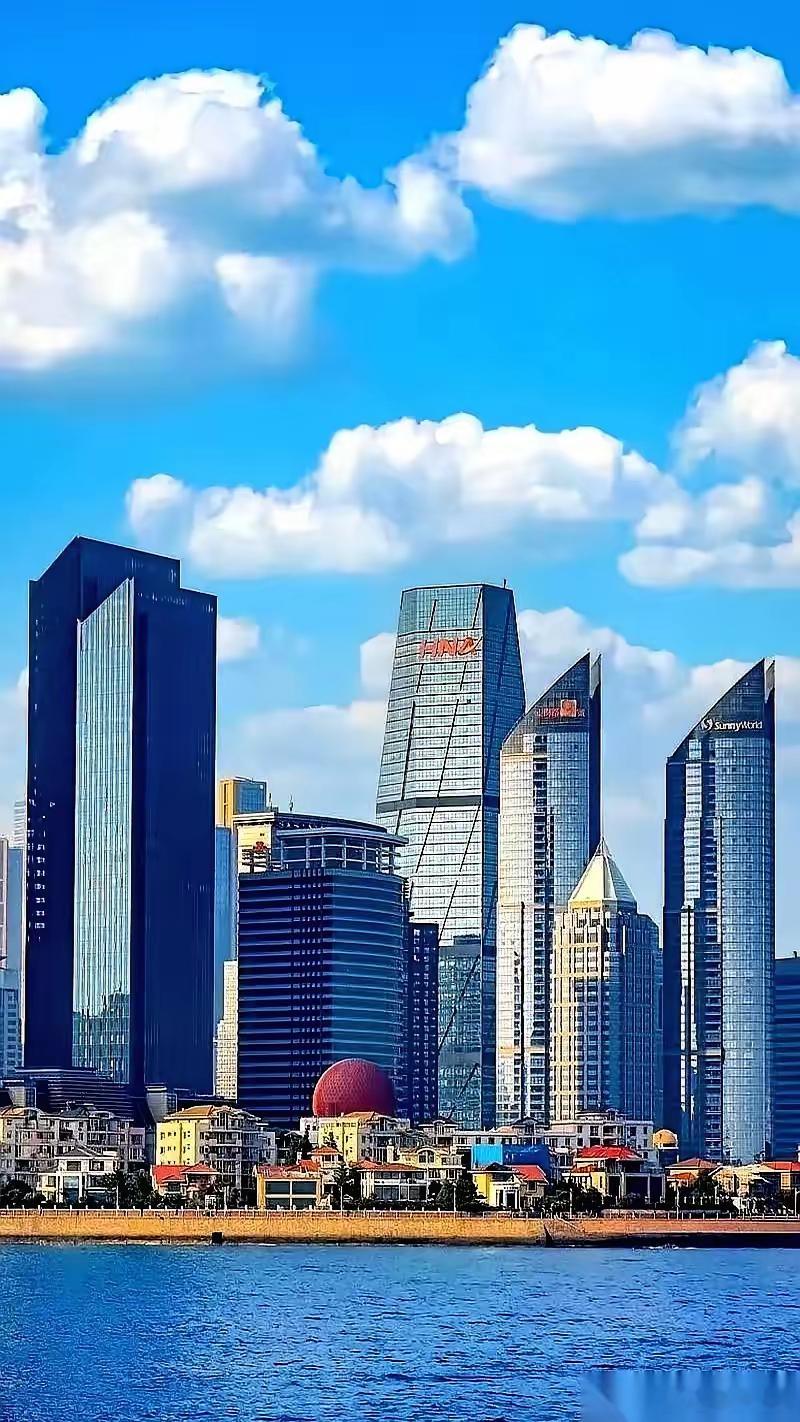 万万没想到，干掉房产中介的，不是同行，是官方亲自下场了。青岛住建局今天扔了个重磅