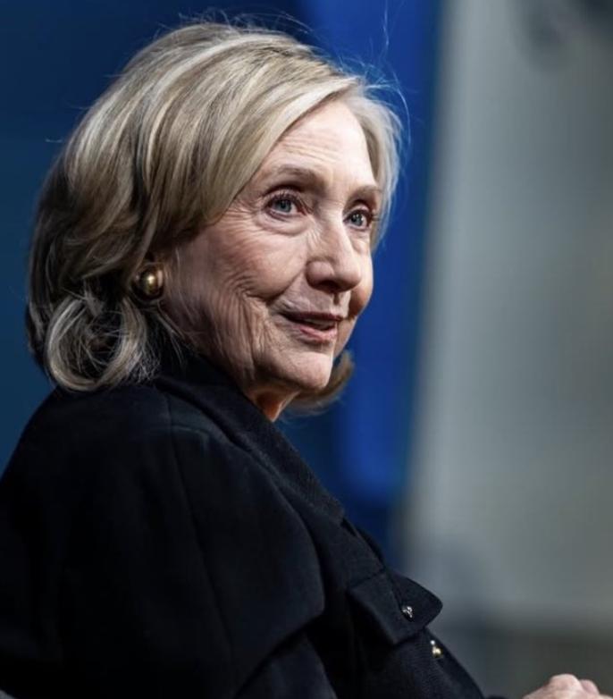 2月14号，慕尼黑安全会议上，来了个特别的客人。78岁的希拉里·克林顿，往台上