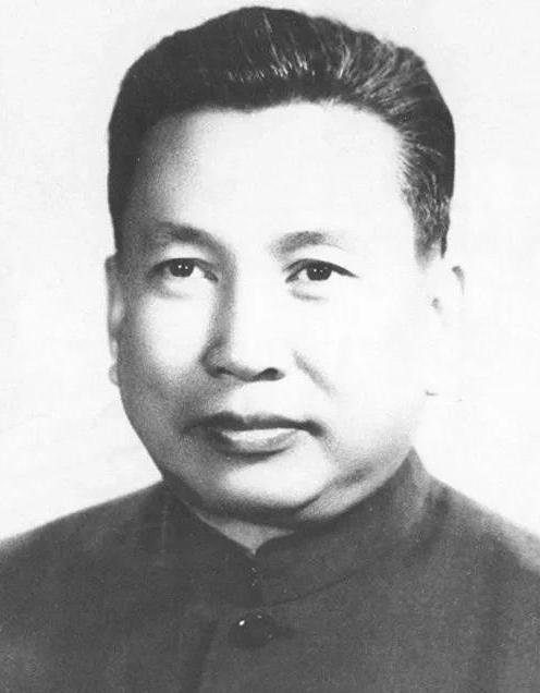 1985年，60岁的波尔布特，为自己分配了一位22岁的漂亮农家女密松为妻。彼时，