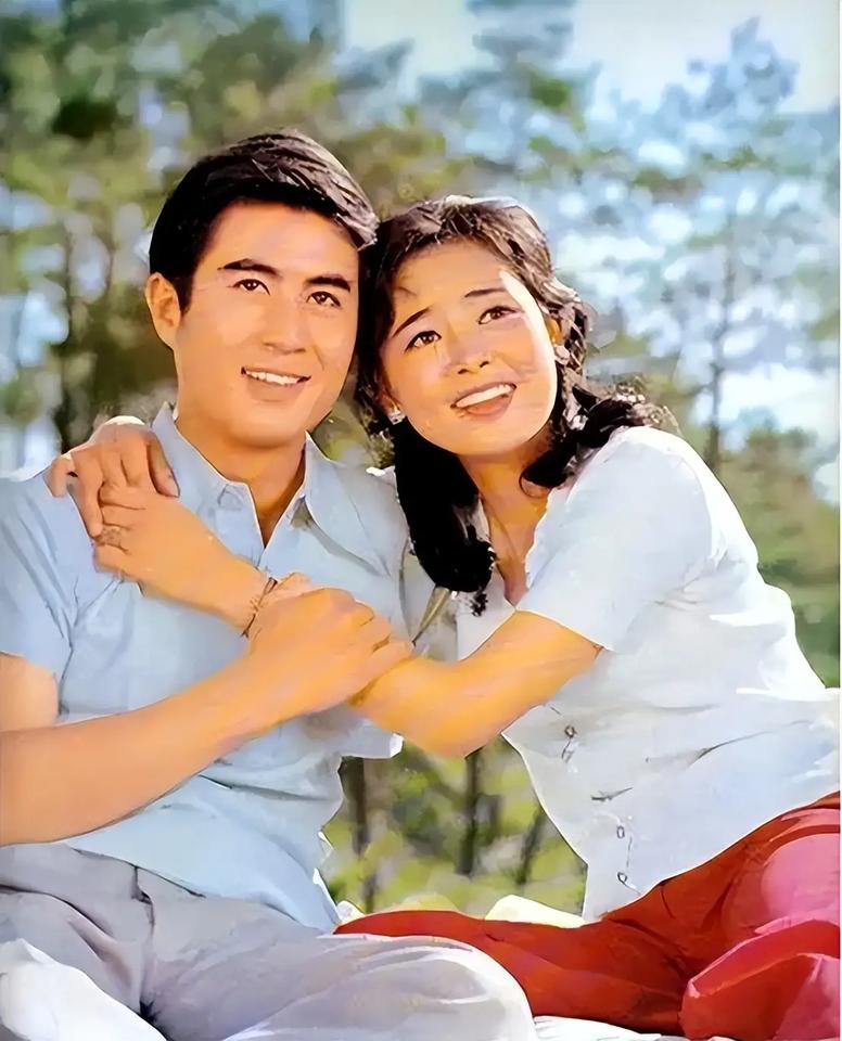 演员郭凯敏和相伴6年的妻子离婚，然后又娶尤勇前妻，现如今他怎样了？你还记得四