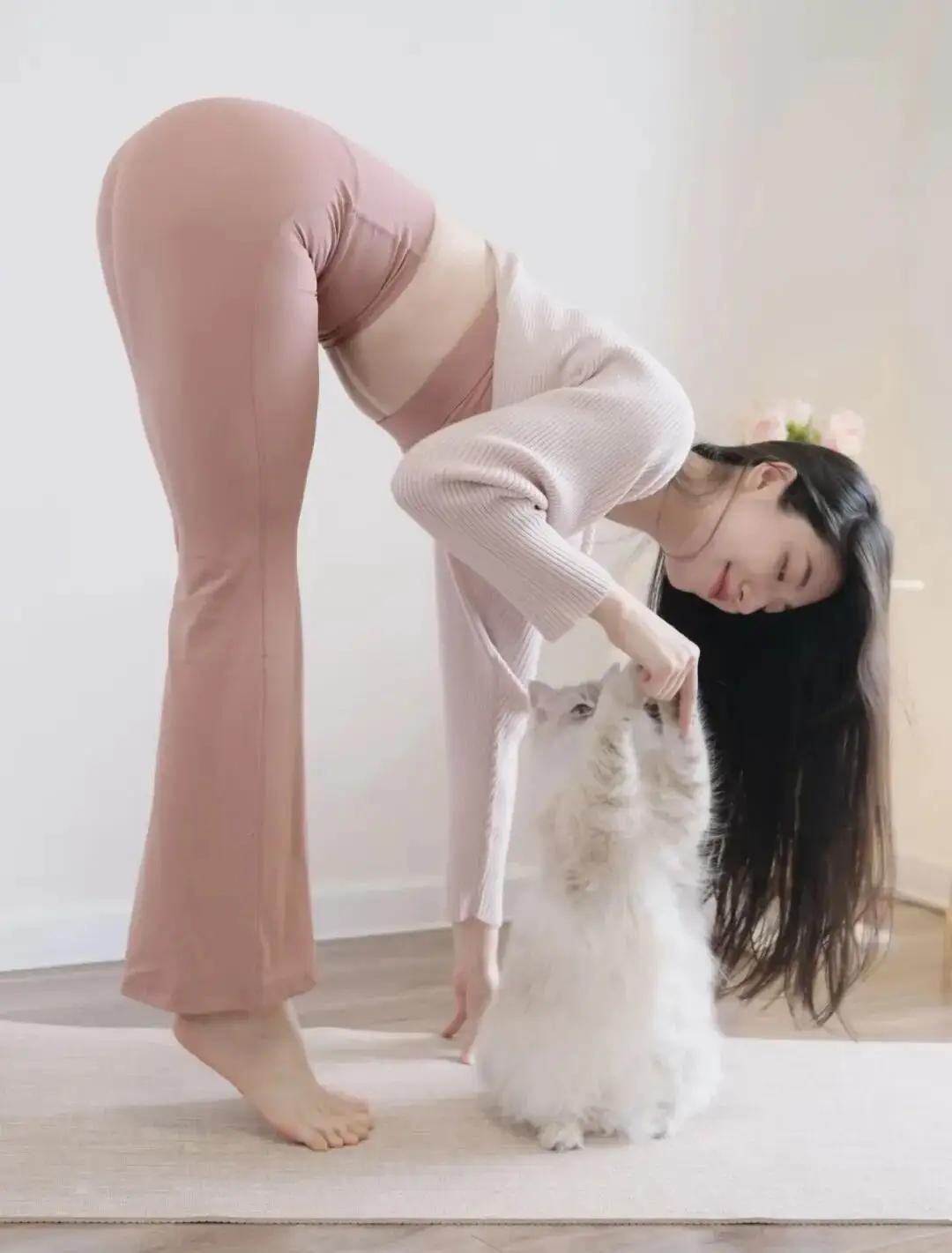 练瑜伽就是让自己变得越来越优秀瑜伽调理身体瑜伽健身照