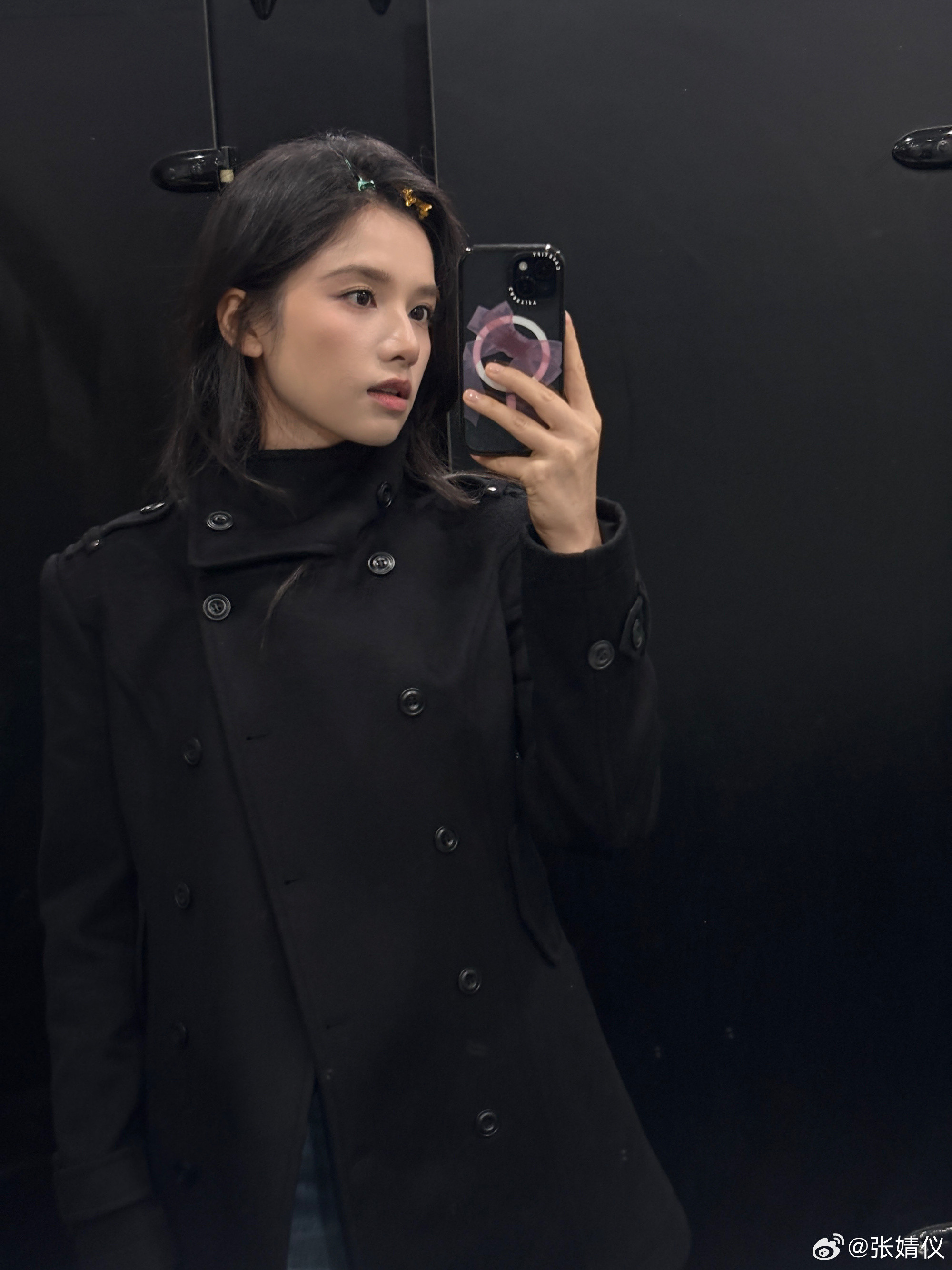 张婧仪逃跑的一天张婧仪分享生活日常随拍掉落日常，并配文“逃跑的一天”跑到哪里