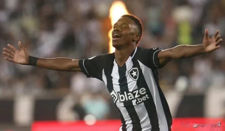 辽宁铁人签下身价高达450万欧元的热菲尼奥，比米特里策和克雷桑的身价还要高，堪称