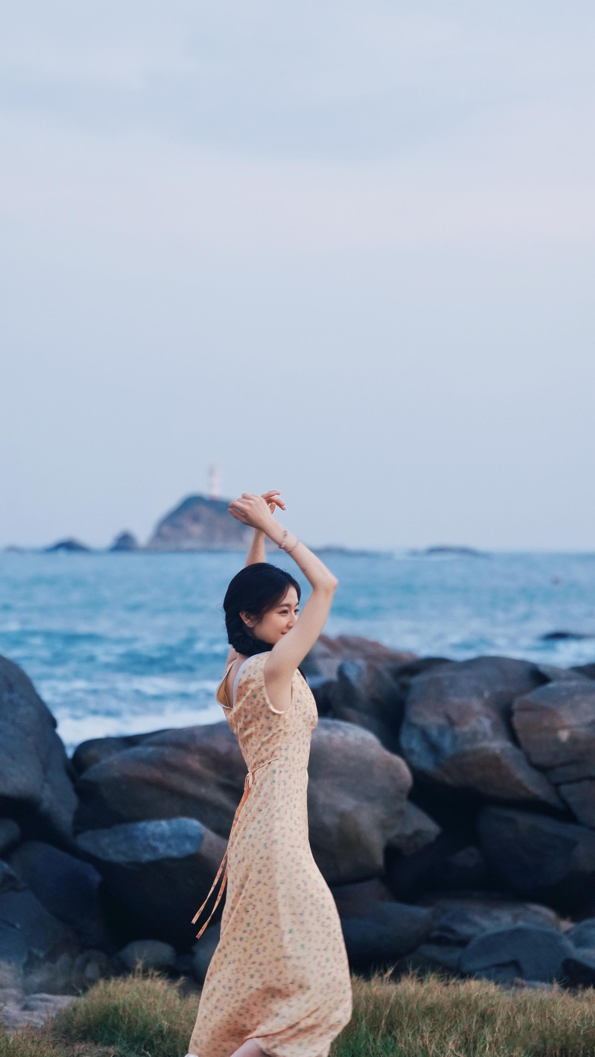 李兰迪青蛙帽造型好灵李兰迪《海岛舒服日志》里面的青蛙帽造型太可爱，太灵动了吧！！