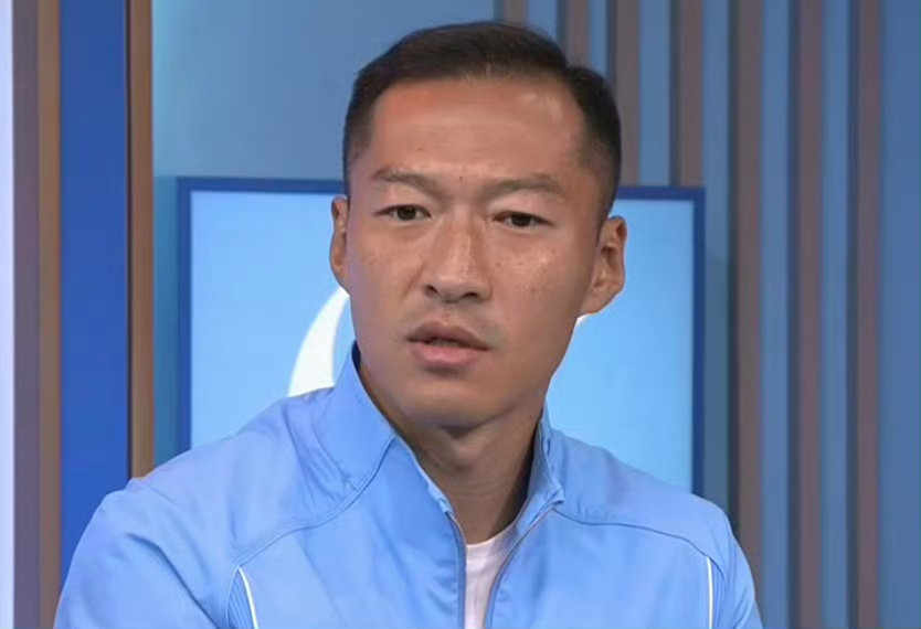 吴曦说一开始定的目标就是奖牌亚运男足队长吴曦在接受央视采访时表示：“主教练一