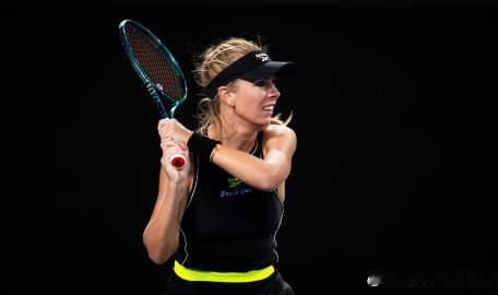 WTA1000多哈站，幸运落败者弗莱彻在决胜盘挽救三个赛点，经过近三个小时的鏖战