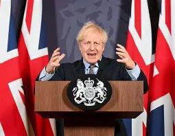 英国首相一句话，直接扔向了全世界。他说，中国，是世界三大强国之一。这话不是私