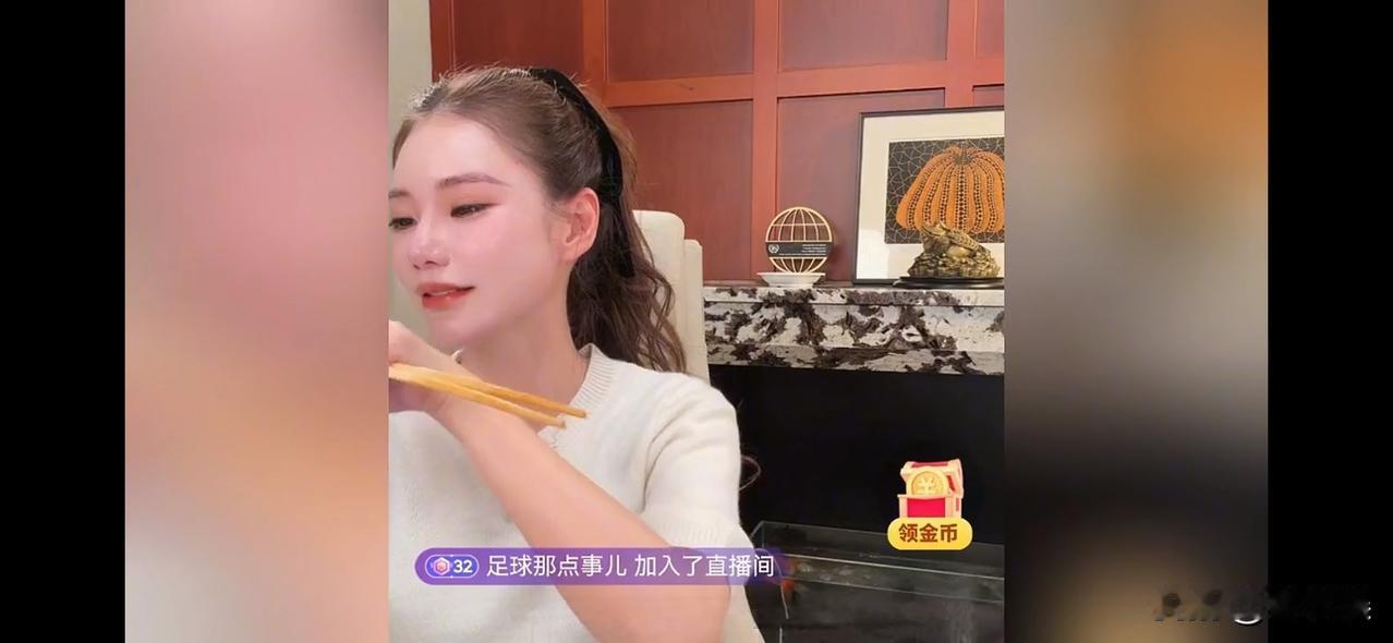 怀孕不能吃兔肉么？马筱梅直播，带货兔肉，粉丝在评论区告诉她不能吃兔肉，怀孕不能