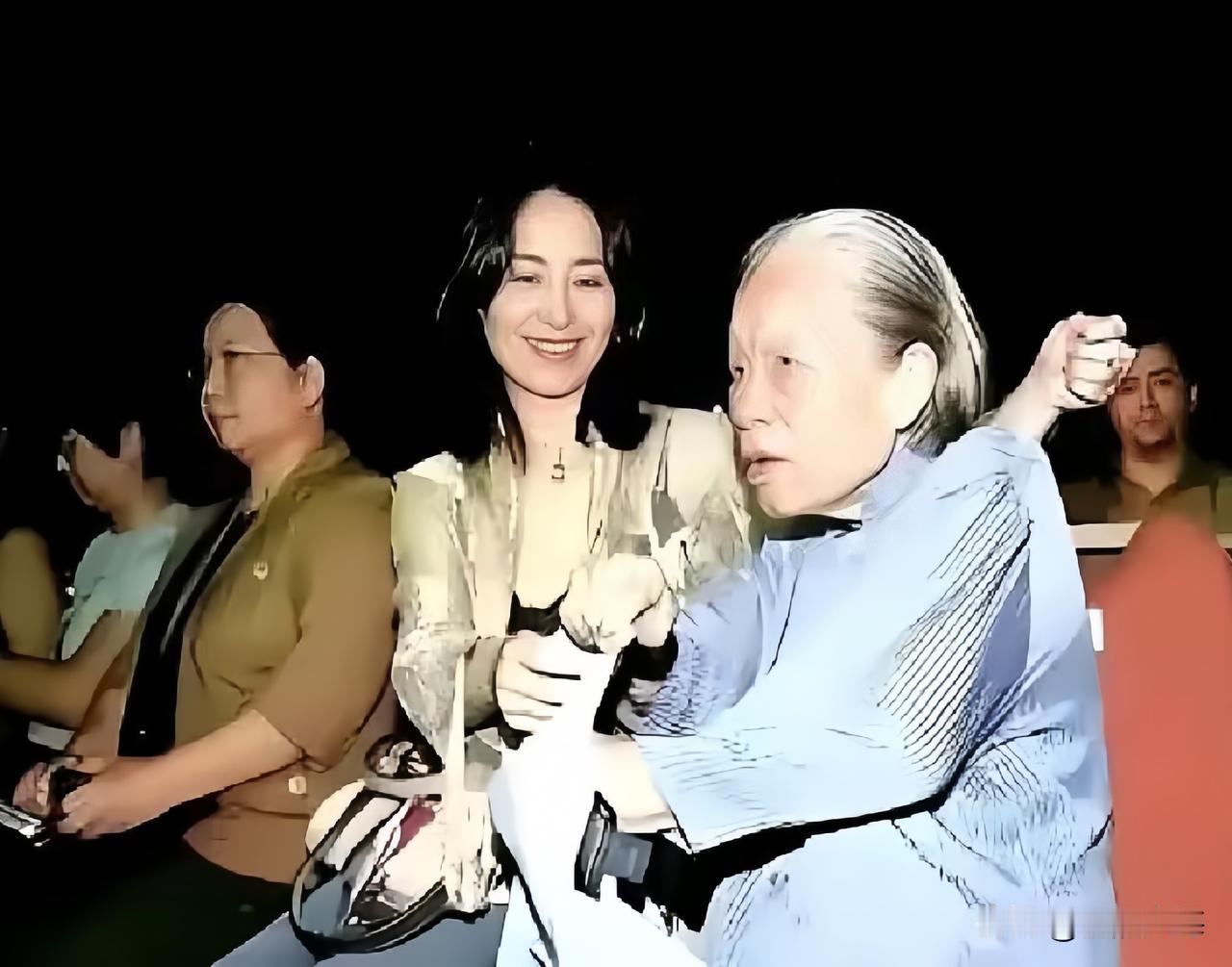 千亿女强人何超琼，送1.2亿别墅报恩：有些情谊，金钱真的算不清✨都说豪门多