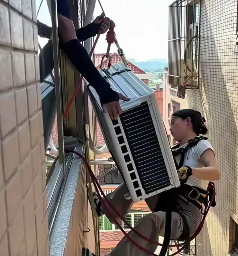 广东佛山，有一名男子购买了一台新空调，很快有一对夫妻上门帮忙安装空调，这对夫妻非