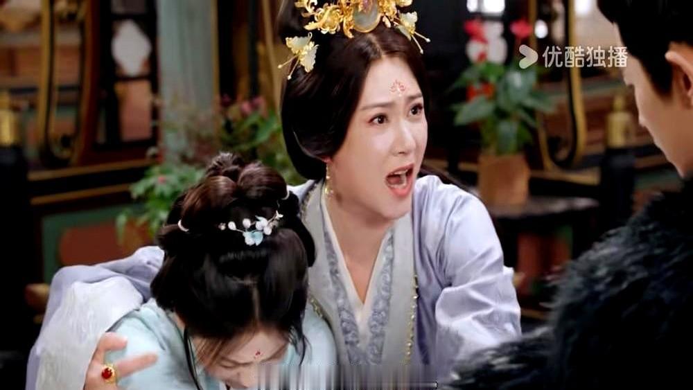 萧焕想起妹妹以前说的。《凤凰台上》剧情复杂，南祁皇帝萧焕与凤来阁阁主凌苍苍相