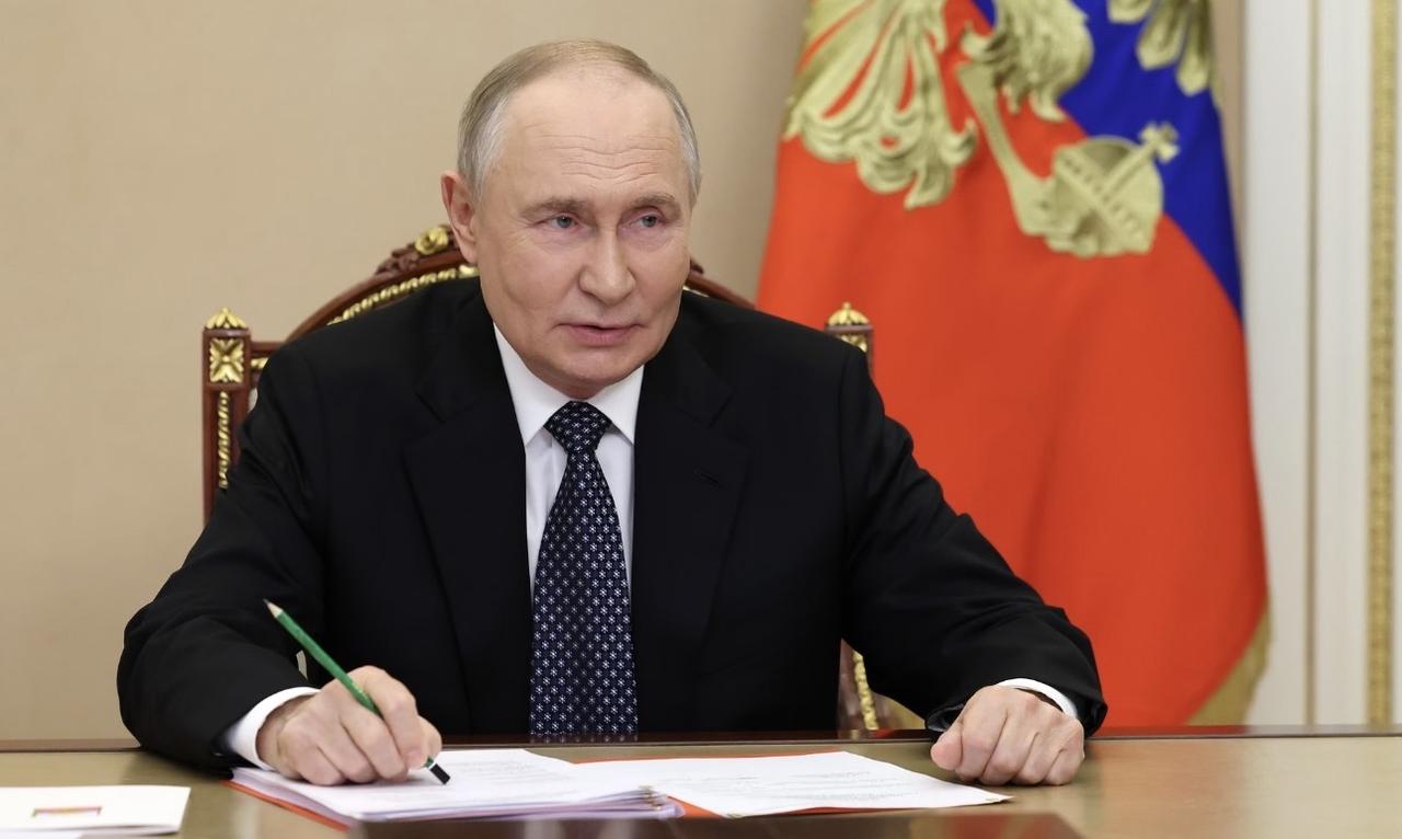 普京突然“接盘”伊朗浓缩铀！美以彻底坐不住了俄罗斯这回直接掀桌子了！4月15日