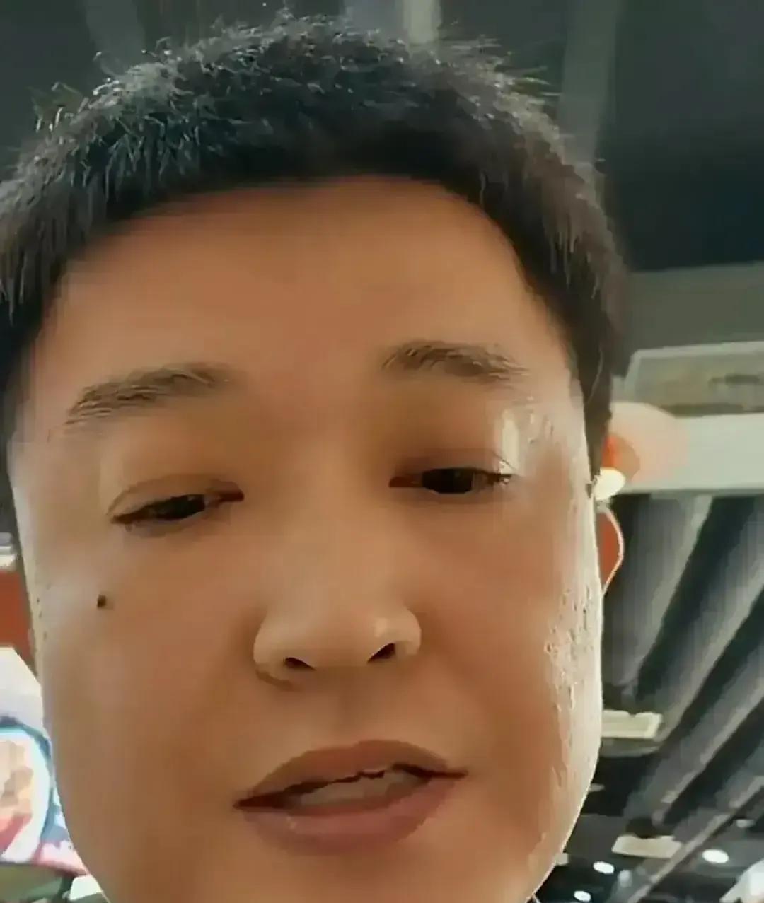 删除老公，涨粉80万。真实，有时候让人害怕。半年前，她的镜头里全是老公送的早