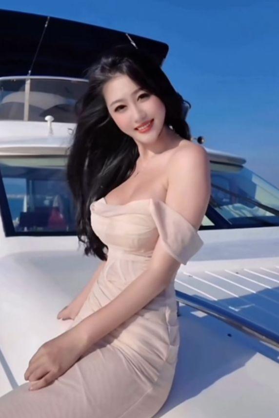 一个男人拥有两个女人有啥结局？男人拥有两个女人，结果一定是悲剧。男人同时拥有