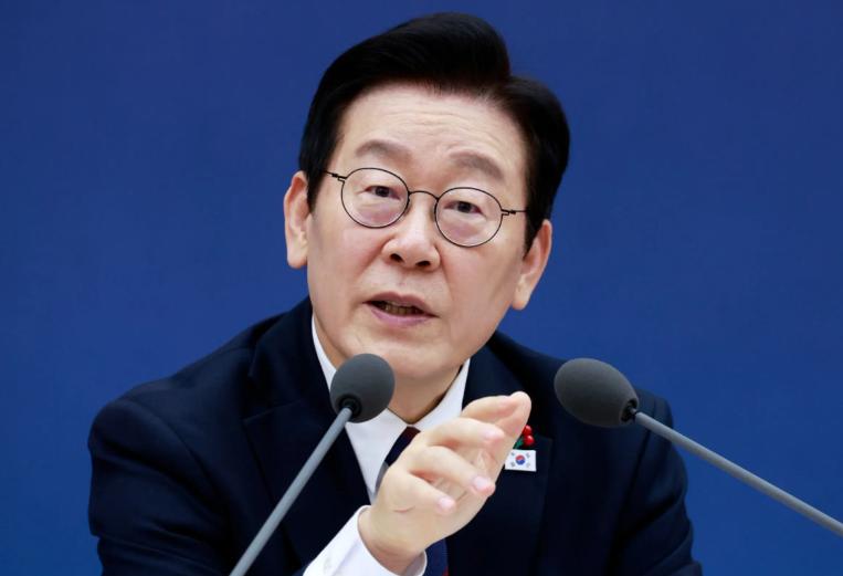 8月18日，韩国总统李在明在青瓦台国务会议上明确表态，要在自己任期内、也就是20
