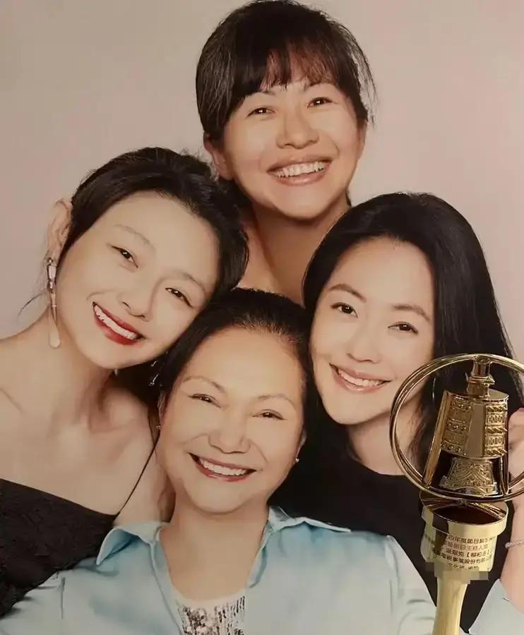 🔥大S根本没走，她家供桌却被台媒骂成“没规矩”？！2022年那波“去世”