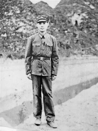 21岁侦察兵邝胜龙：越境破袭壮烈殉国，青春热血守边关邝胜龙，广西钦州人，共