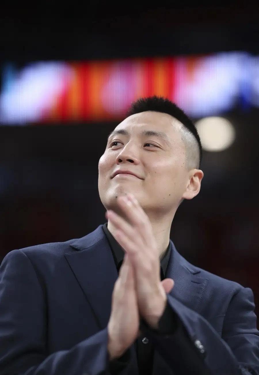 卢伟上海男篮主教练，刘炜新疆男篮主教练，丁伟浙江男篮主教练，杨
