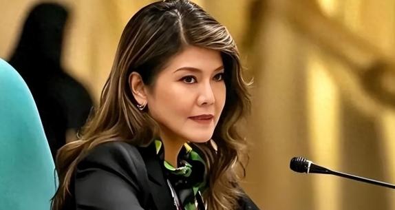 马科斯的姐姐不装了！菲律宾总统马科斯的亲姐姐、参议员伊梅·马科斯，7月16向参议