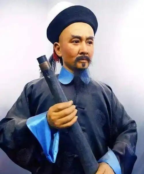 1841年，道光帝朱笔一挥，将民族英雄林则徐“发配”新疆伊犁。刑部官员们却