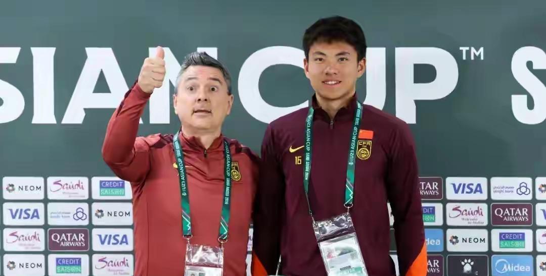 足球报全面评价U23主帅安东尼奥：理应获得尊敬！U23亚洲杯结束，国足创队史纪