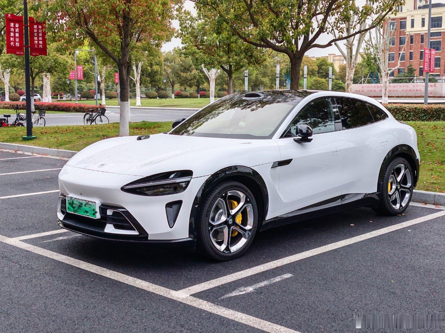 百款新车仅4台纯电爆款2025年上市超百款纯电车，却只有小米YU7、理想i6、蔚