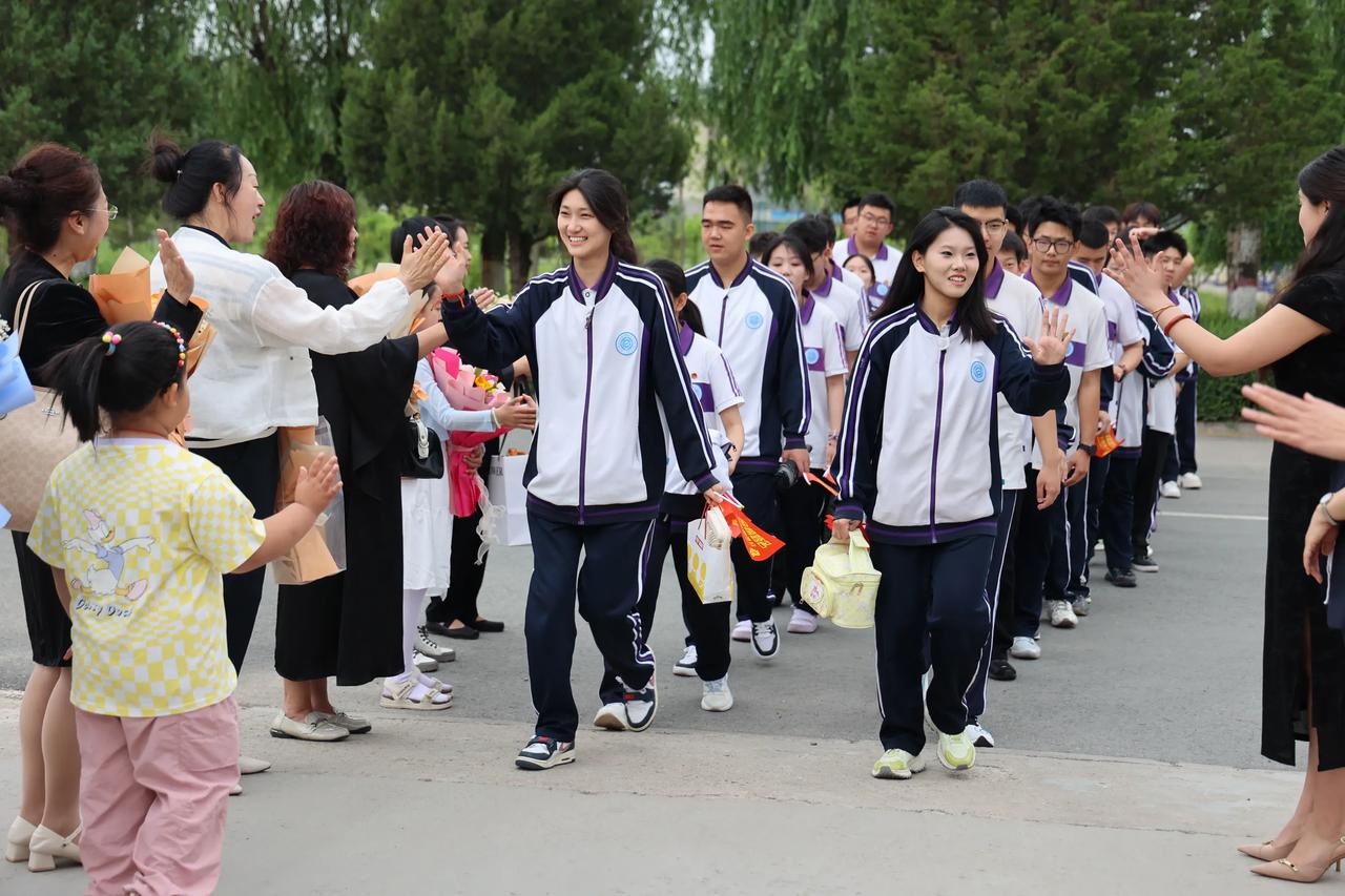 2025年高考，不少985投档线爆冷：山大616，吉大605，东北大学601在