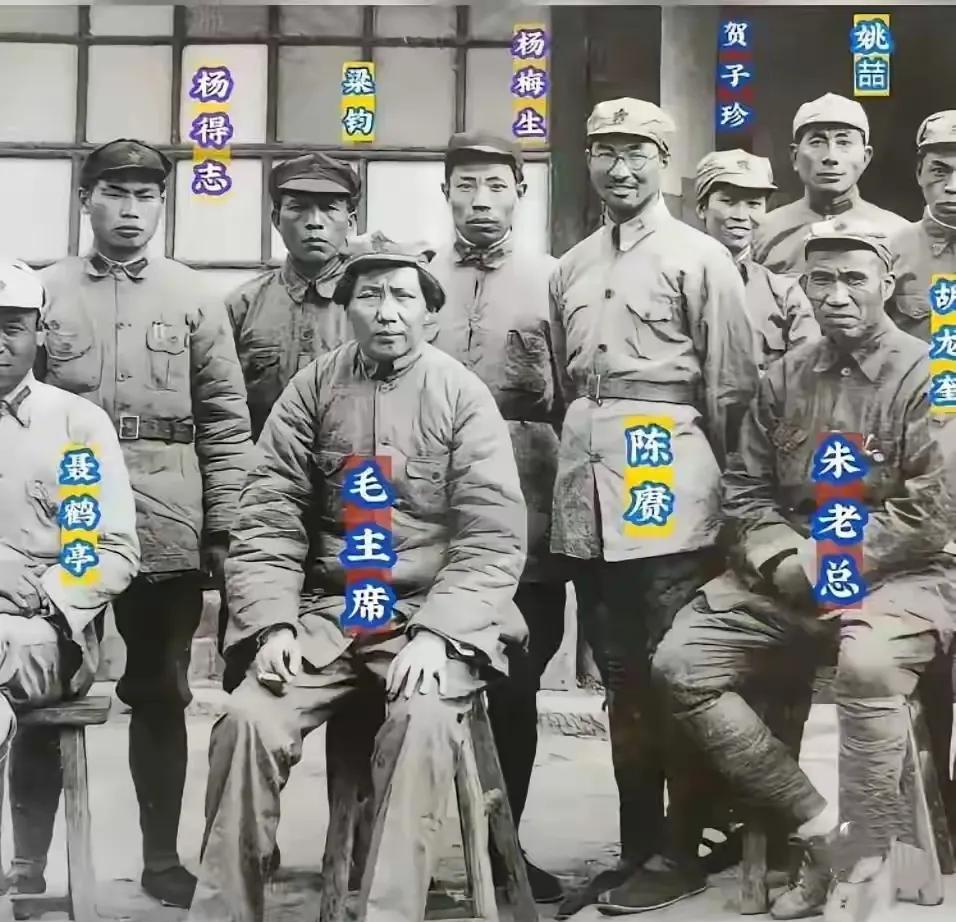 这是一张珍贵的老照片。