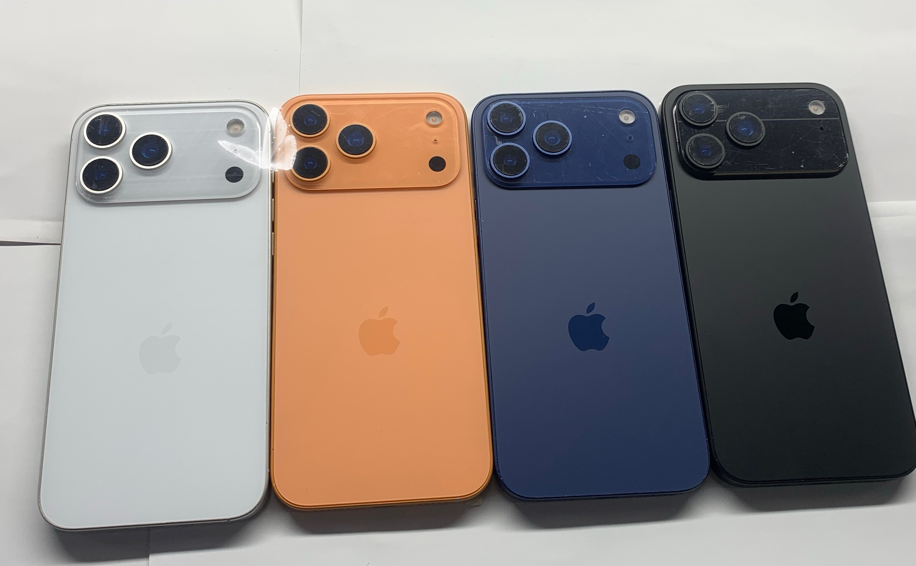 iPhone17全系，这次的黄色有点骚，你喜欢哪个颜色？​​​