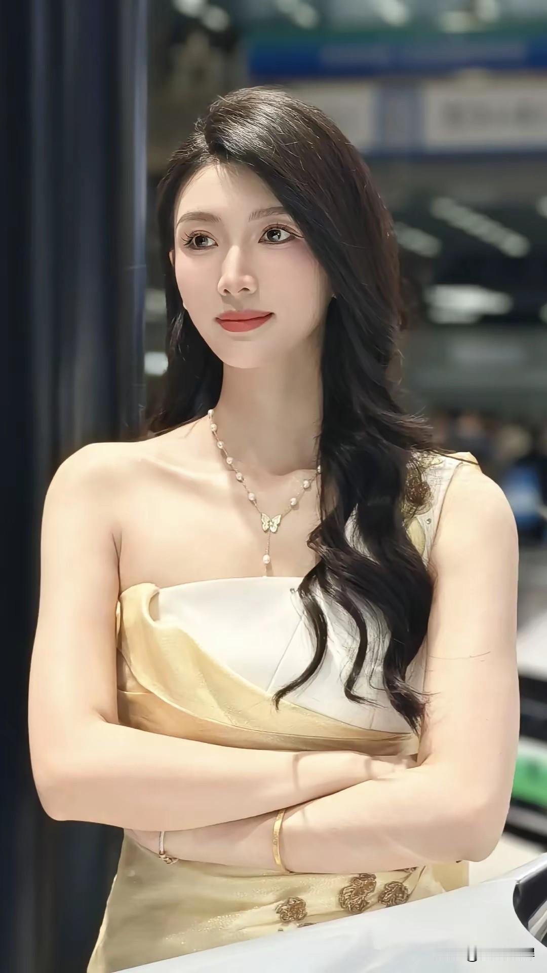 邀人傅脂粉，不自著罗衣一眼沦陷的神级美图看过哪些惊艳时光的美女？美女究竟能有