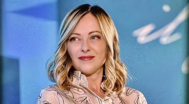 历史总是惊人的相似：意大利在重大事件中总是先站错队，后来改变方向却又成为赢家，令