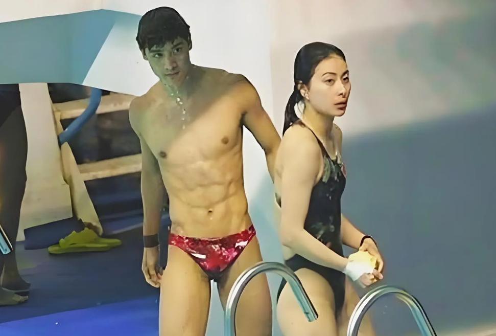 🌞2006年，跳水冠军田亮与叶一茜走到了一起，田亮的妈妈坚决反对：郭晶晶那