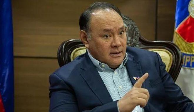 菲律宾防长逼“亲华官员”辞职，杜特尔特家族怒斥：有证据就起诉。一场南海政策争