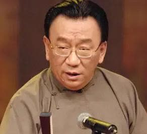 侯宝林大师之子！有的人称呼为侯二，有的人称呼为二爷，还是称呼为侯耀华